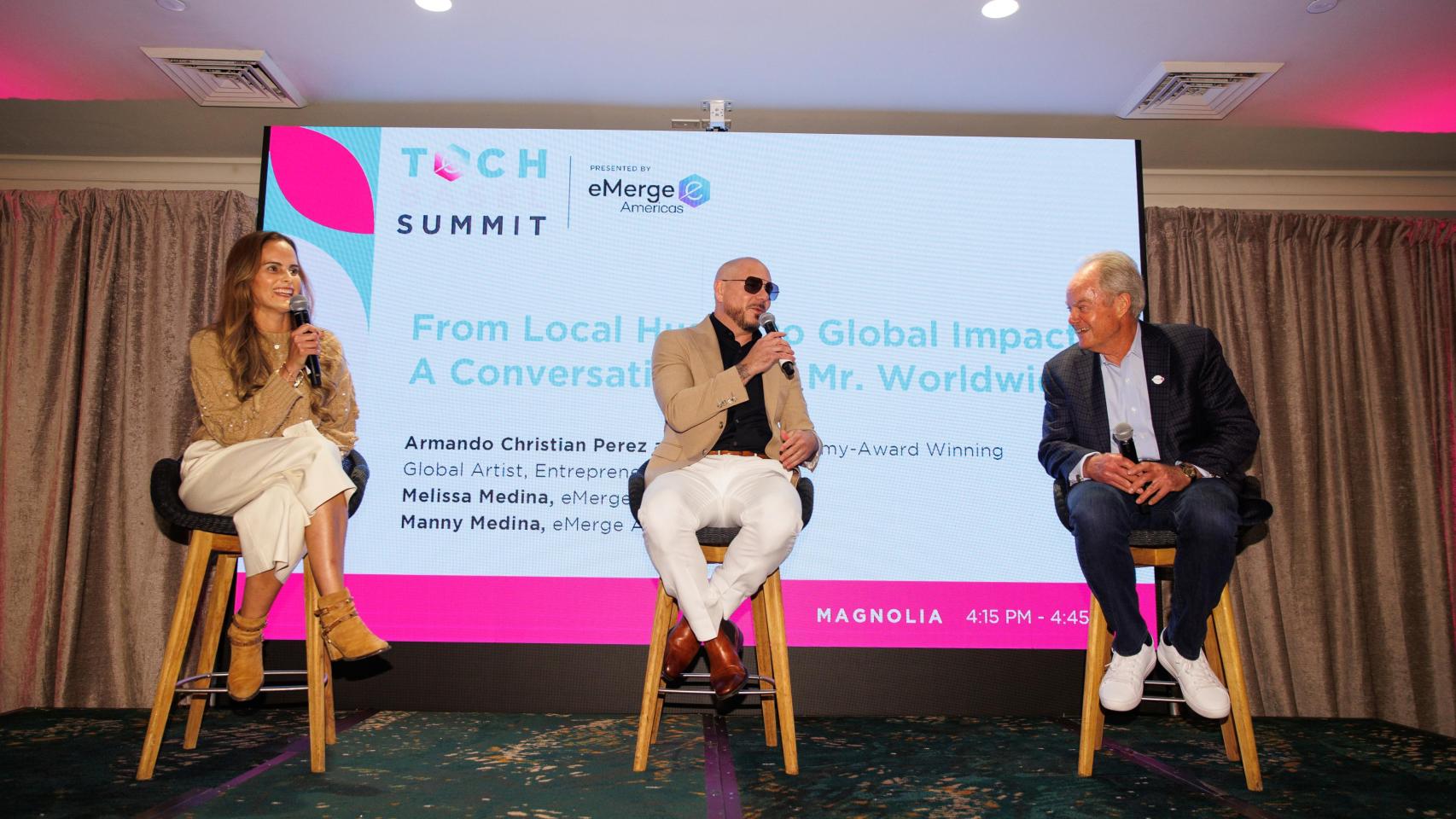 disruptoresee's tweet card. Art Basel celebra un evento especial que une tecnología e innovación y demuestra la velocidad con la que la ciudad está implementando la IA. Más información: Poder femenino en eMerge America