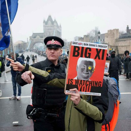 Tweet card summary image