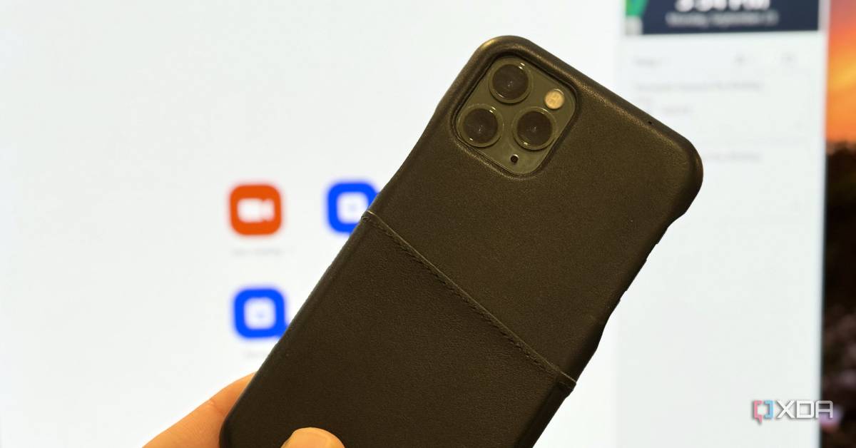 xdadevelopers's tweet card. No webcam for your PC? Put your smartphone to work and get an awesome picture out of the deal.