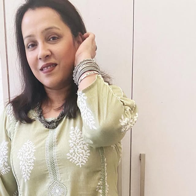 Dee_Sayz's tweet card. Deepali🧿 (@dee_sayz) • Instagram photo