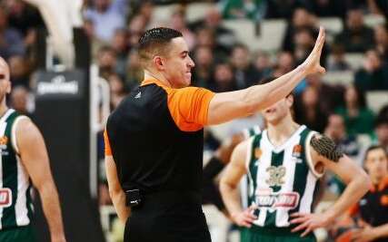 mpaladofatses's tweet card. Δείτε παρακάτω τους διαιτητές που θα διευθύνουν την ερχόμενη αναμέτρηση του Ολυμπιακού κόντρα στη Φενέρμπαχτσε για την 14η αγωνιστική της EuroLeague.