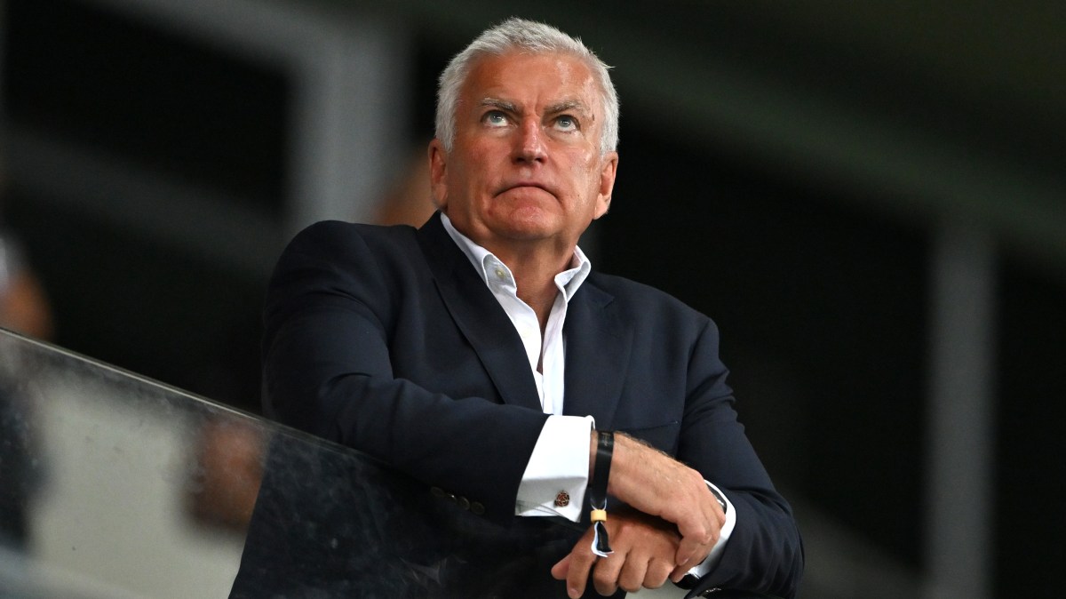 TimesSport's tweet card. The amount is a record for a CEO at English rugby’s governing body and comes at a time when the union is cutting jobs and reducing costs