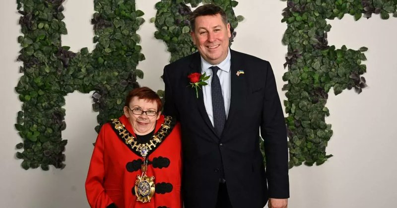 Tweet card summary image