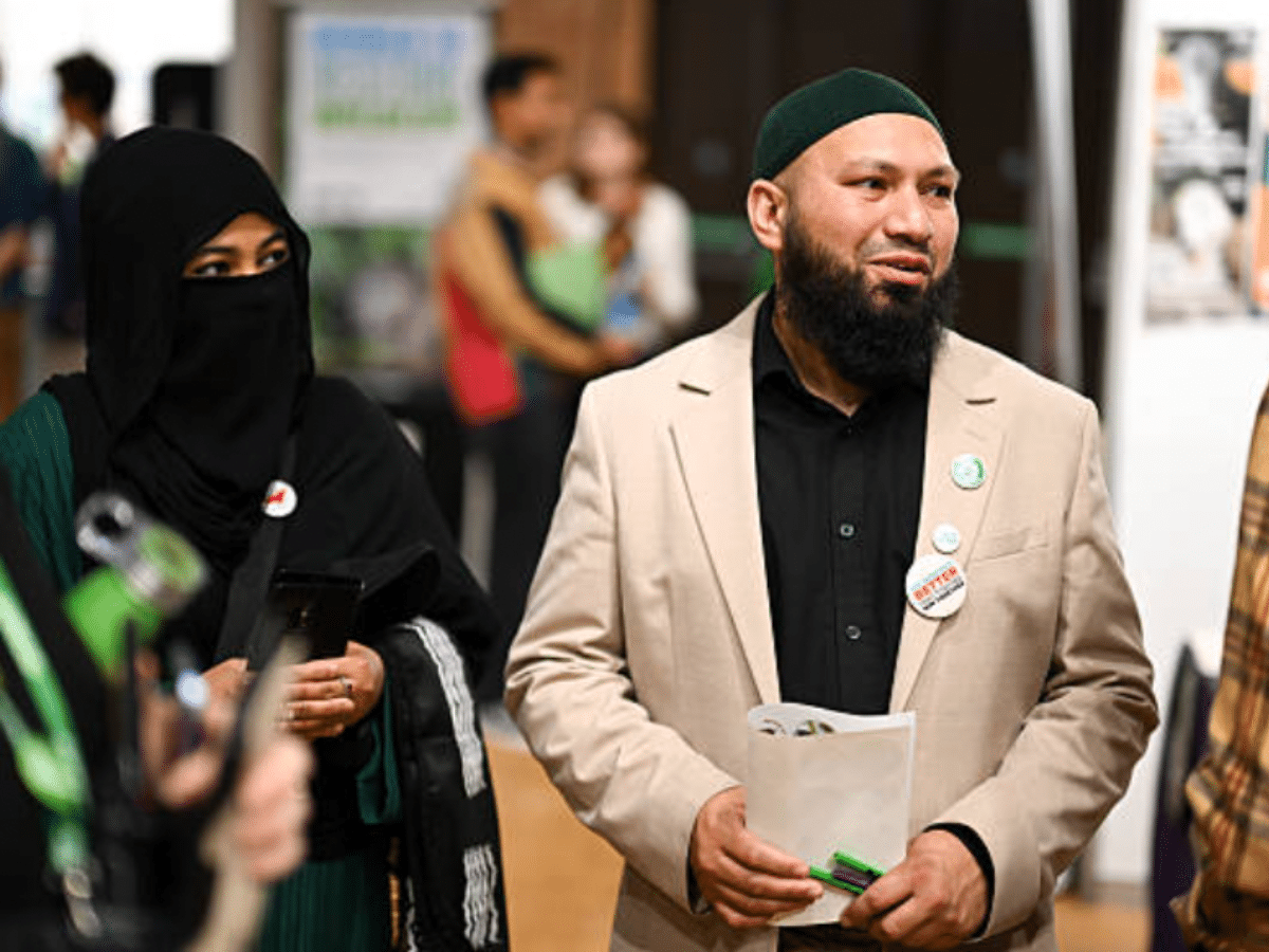 muslim_greens's tweet card. Green deputy Mothin Ali's visit to the anti-genocide hunger strikers in prison shows he's willing to do what the establishment won't