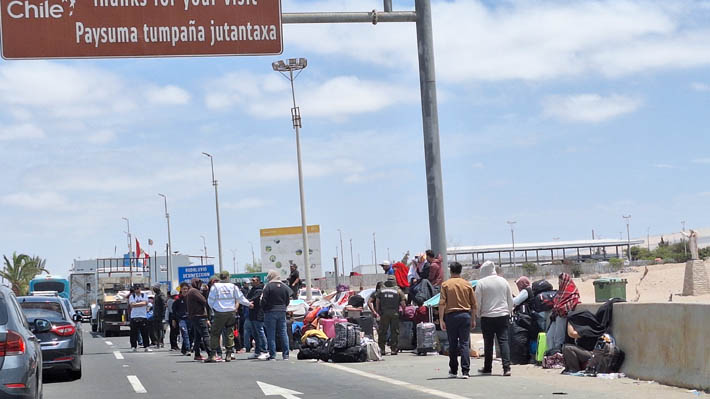 ContrapoderCH's tweet card. Según relatos de los mismos habitantes de Arica en redes sociales, esta es una corriente regular que se da en épocas de fin de año, lo cual ha sido ratificado por el alcalde de la ciudad, Orlando...