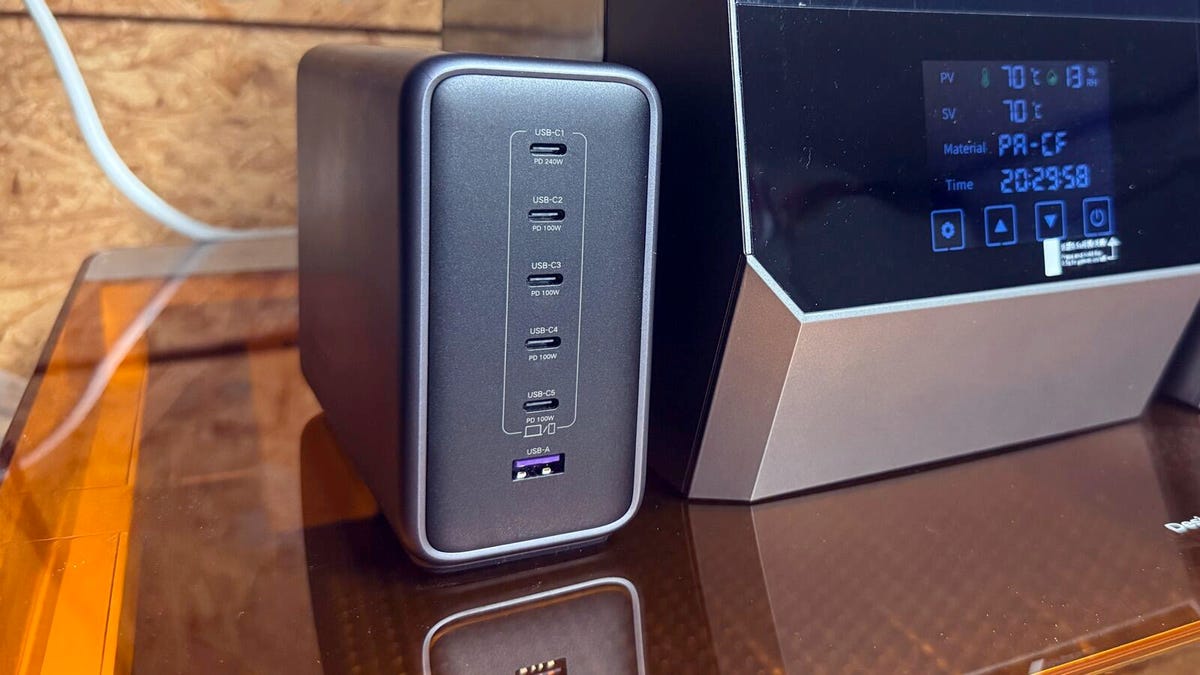 STARTECHdotCOM's tweet card. We tested the best gallium nitride, or GaN, chargers for your smartphone from brands like Ugreen and Anker that combine speed and reliability.