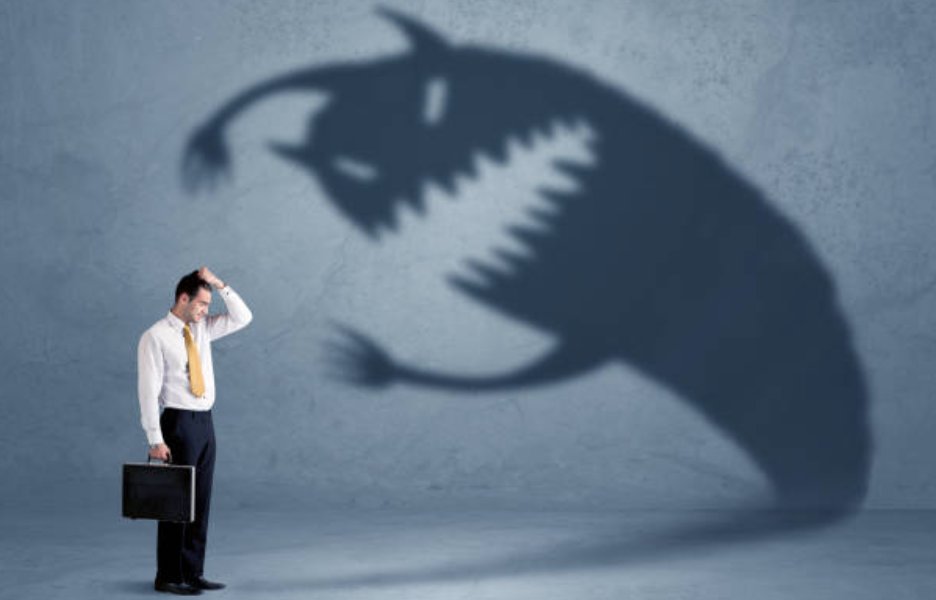 LollyDaskal's tweet card. There are all different kinds of leadership styles but there are some styles of leadership that are always detrimental. Here are a few of the worst: