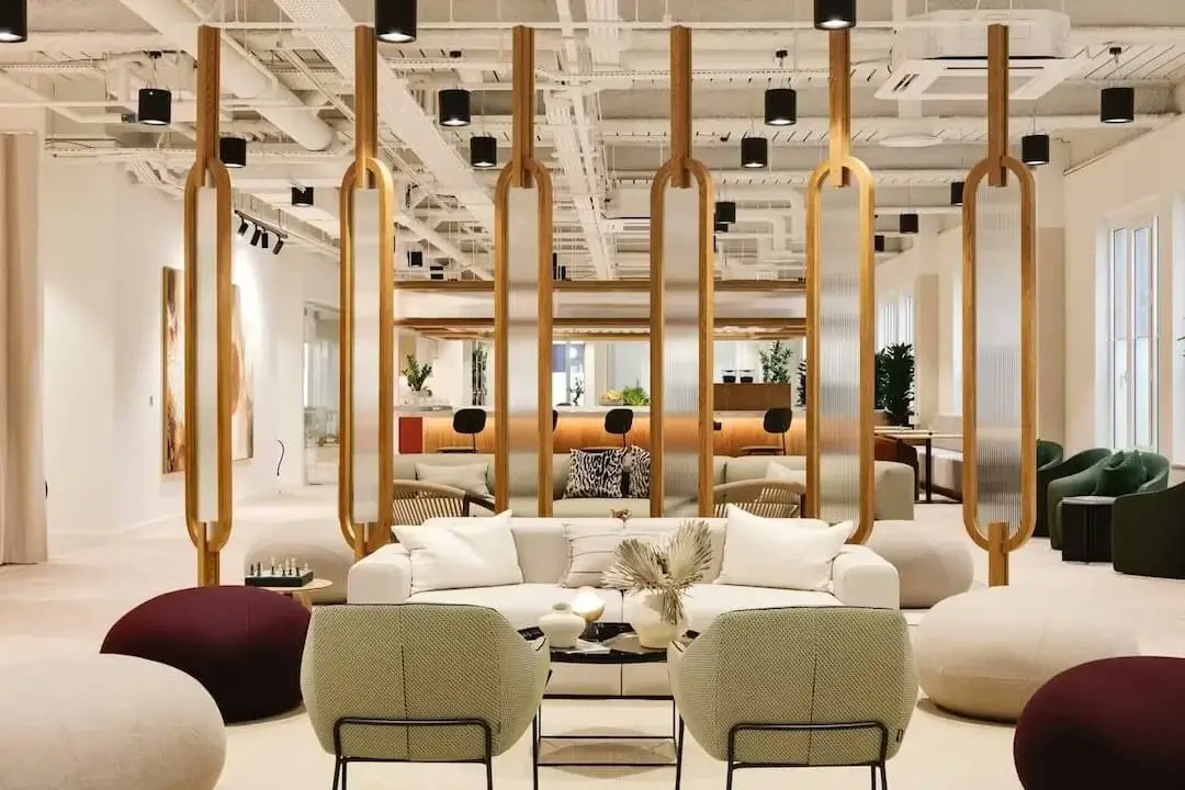 movespacelondon's tweet card. Finlaison House offers bespoke office solutions for teams who expect more than just space. From design and layout to service and daily operation. Book a tour.