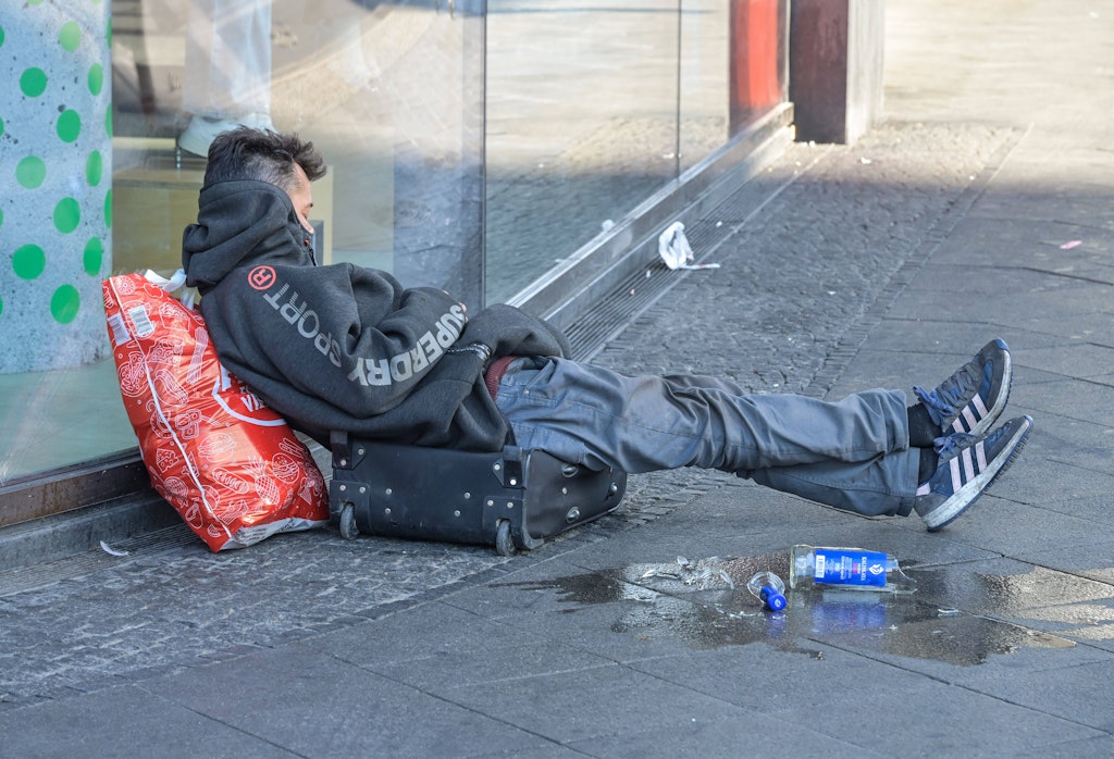 berlinerzeitung's tweet card. US-Forscher testen die Wirkung von Posts auf der Plattform X. Und der Psychologe Bertolt Meyer erklärt in seinem Buch „Anders“, wie der Mensch tickt.