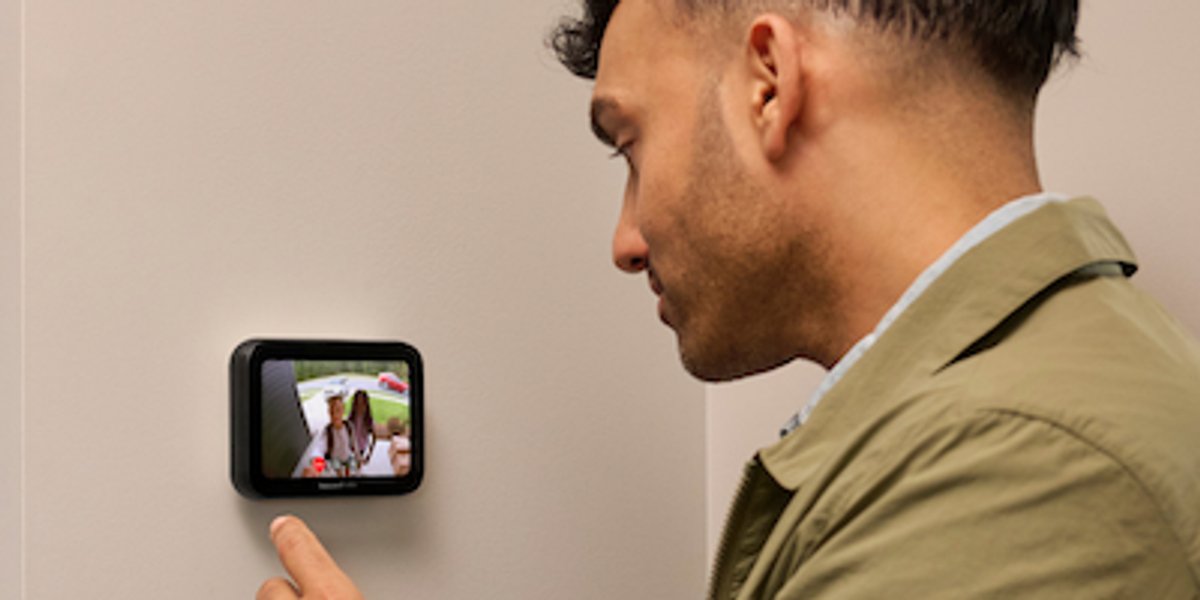 gearbrain's tweet card. The Honeywell Home X8S brings video doorbell streaming, IAQ insights, HVAC alerts, and energy savings to your smart home. Learn how it works and if it’s right for you. #SmartHome #Honeywell #Thermo...