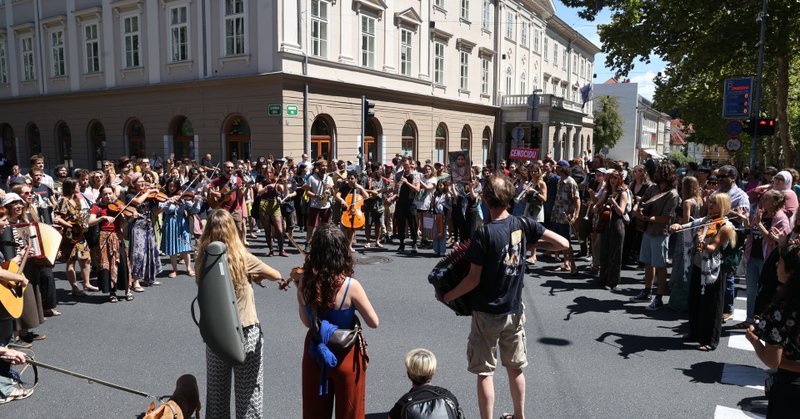 Tweet card summary image