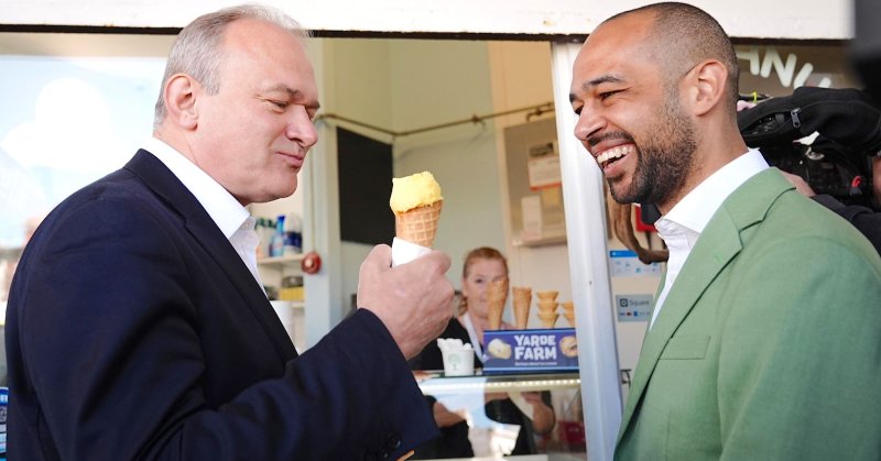 Tweet card summary image