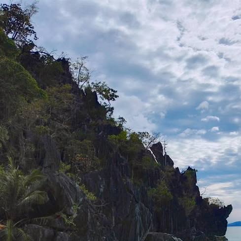 BackPackExplo's tweet card. Ninou Nivou (@ninou.nivou) • Instagram photo