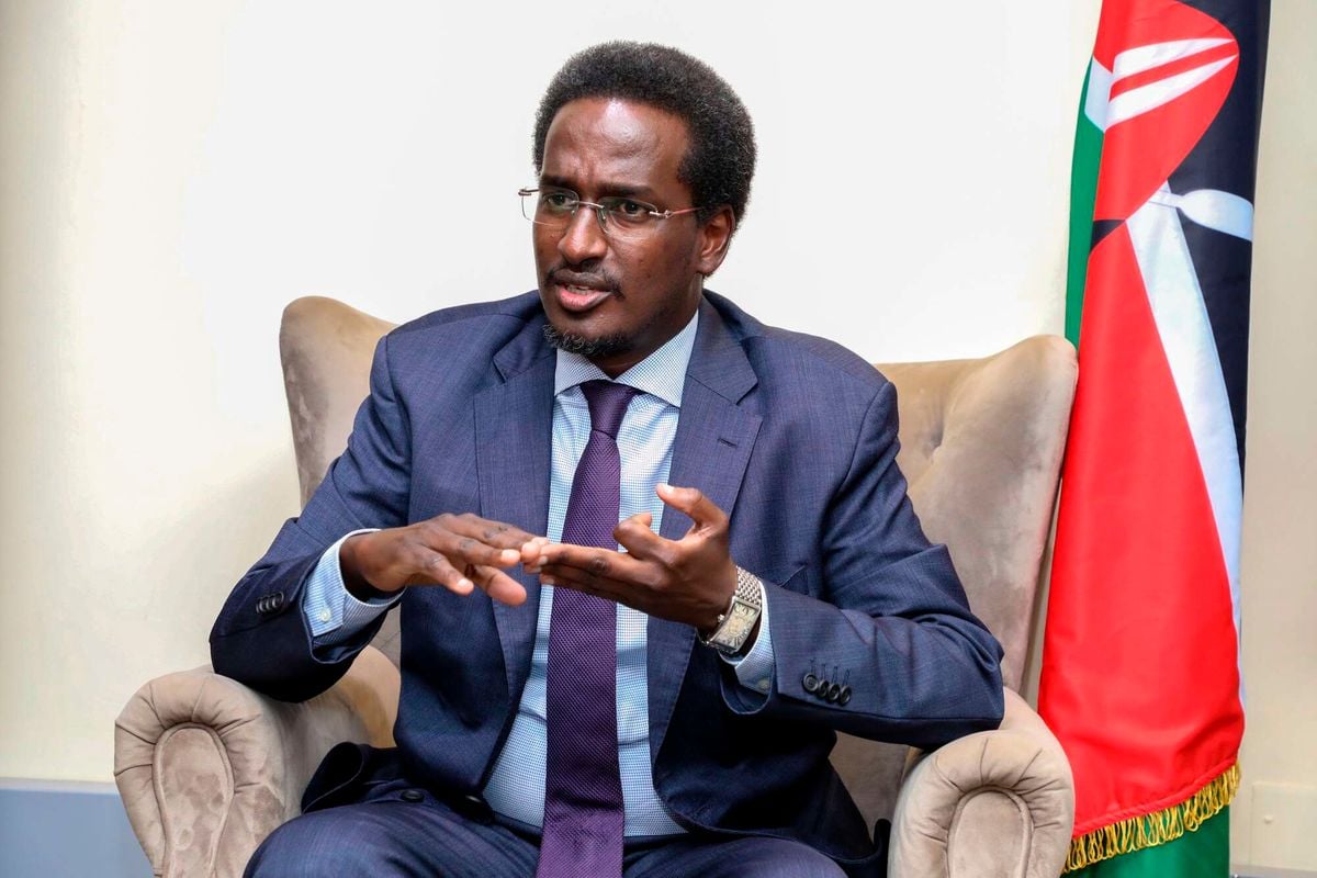 ForensicDocExam's tweet card. Anti-graft agency asked to investigate Fazul over alleged degree forgery.