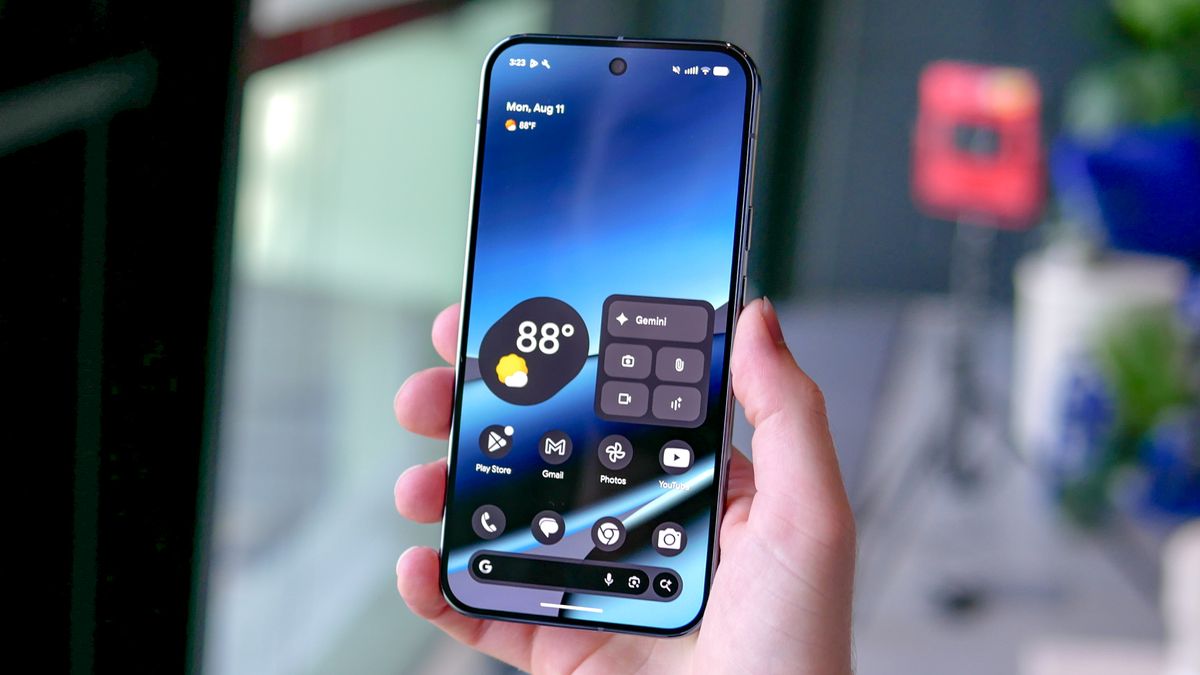 KirtPoovey's tweet card. These bugs can cause all sorts of havoc on your mobile device