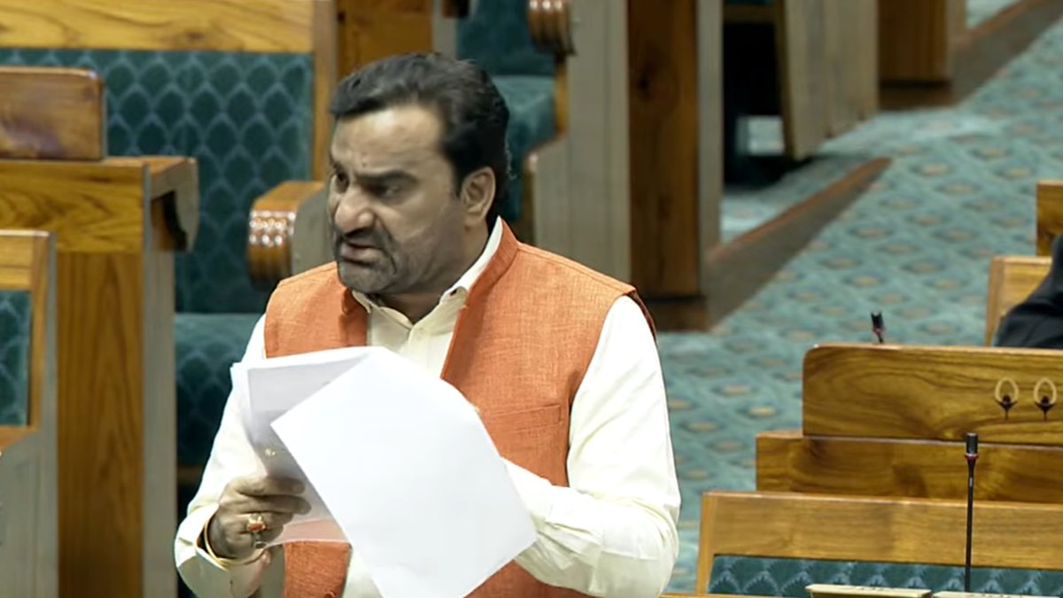 vijaita's tweet card. Nagaur MP demands the safe return of 61 Indians trapped in the Russia-Ukraine war ahead of Putin's India visit.