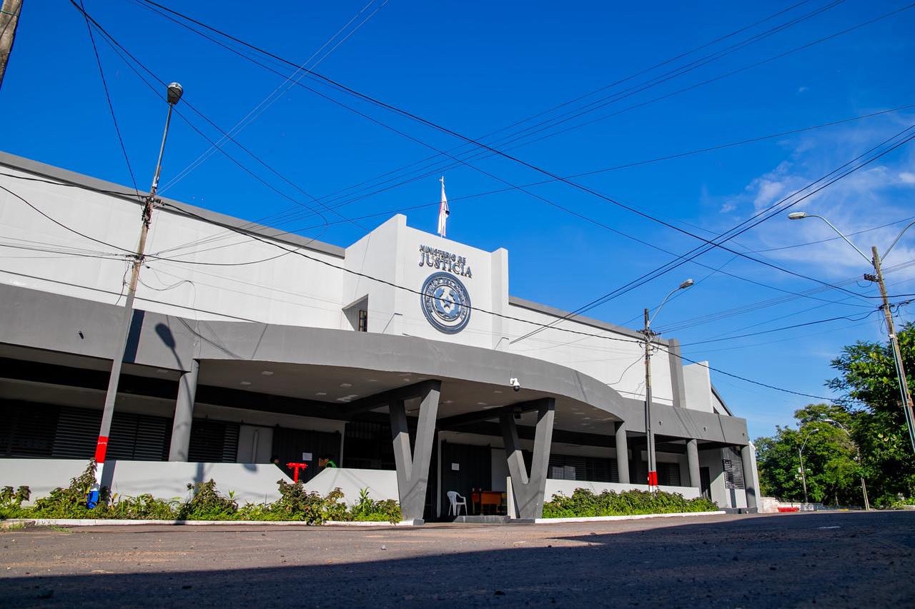 trecepy's tweet card. Dentro del penal de Tacumbú, agentes penitenciarios reportaron el hallazgo de un túnel de aproximadamente 10 metros.