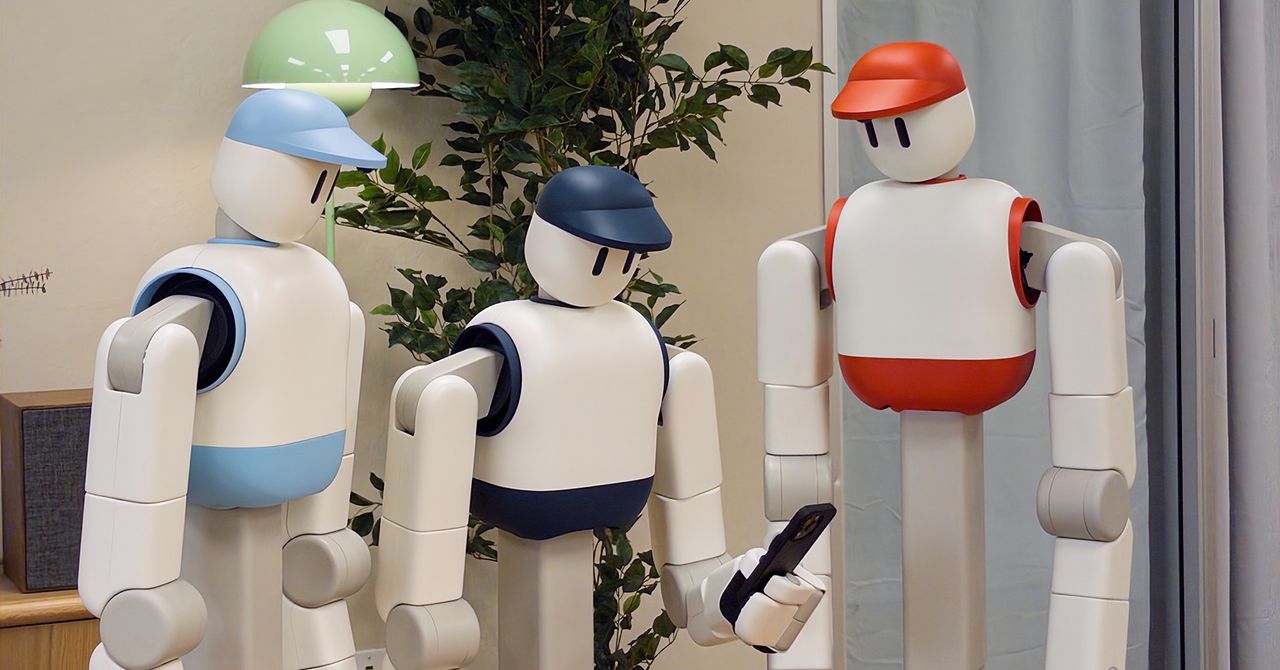 WIRED's tweet card. Sunday Robotics has a new way to train robots to do common household tasks. The startup plans to put its fully autonomous robots in homes next year.