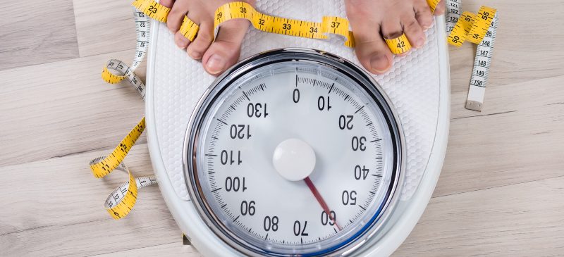 carlosmartinh's tweet card. En 2024, esta condición estuvo vinculada con 3.7 millones de muertes a nivel mundial, y en países como México, siete de cada 10 personas viven con sobrepeso u obesidad.