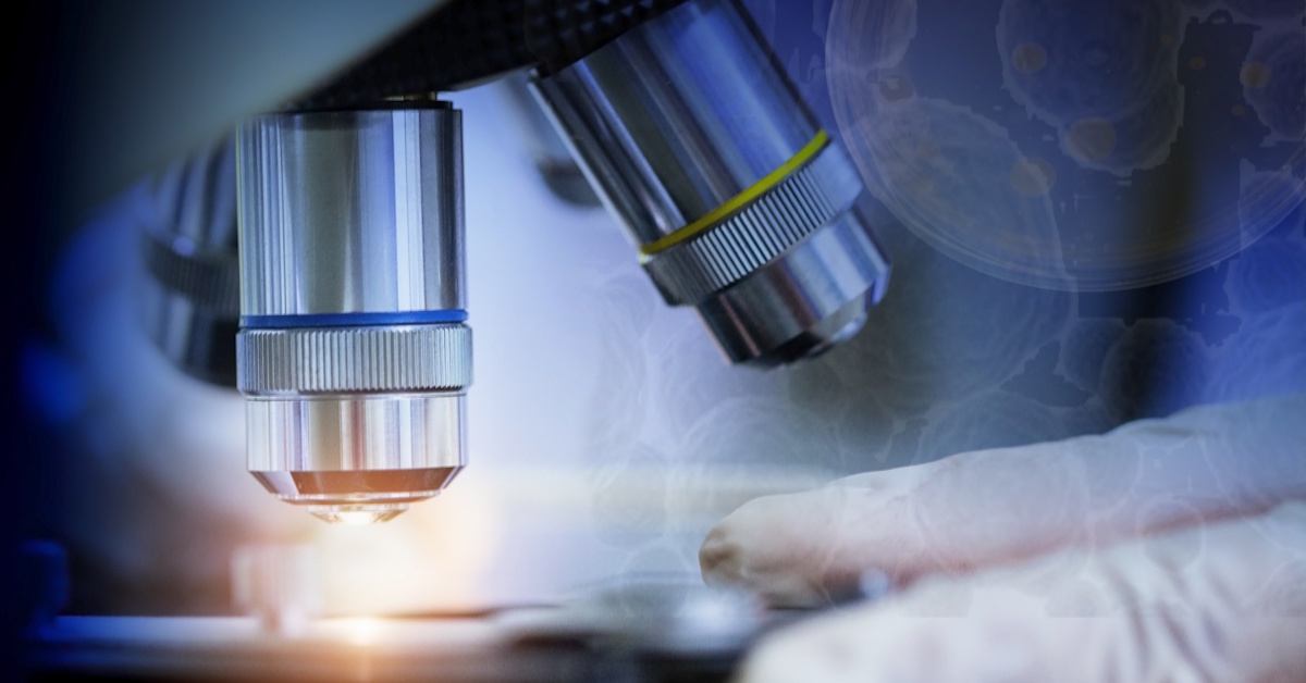 techtarget_itm's tweet card. PromptArmorは、サイバー攻撃者がGoogleの「Google Antigravity」を悪用し、ユーザーの認証情報や機密コードを盗み出す危険性があると警告している。