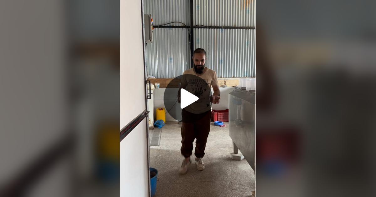 KhuwaLive6854's tweet card. 572 likes, 44 comments. “आमालाई बाबालाई छेउमा राखेर मिठ्ठो लालमन खुवाउने होलानि यो औंशीमा। कि कसो हो?”