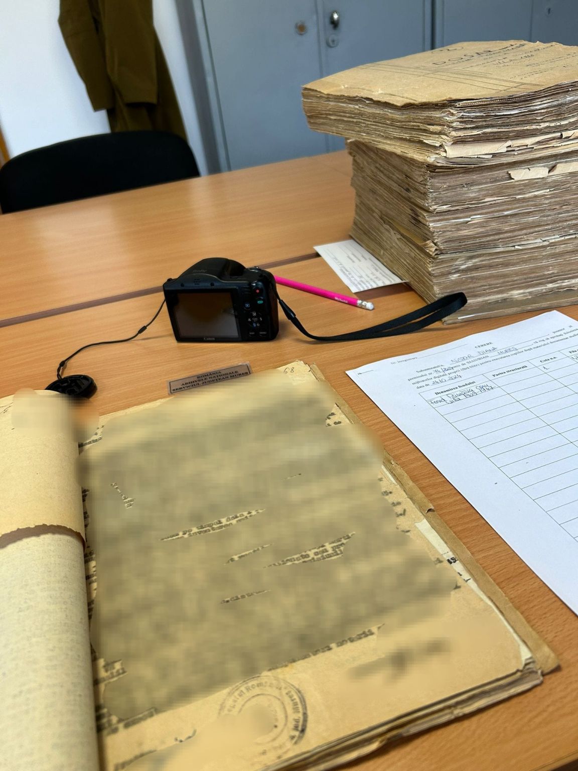 RestoryHeritage's tweet card. Oral history focuses on #lifestories, but it is also about digging into local archives and correlating people's stories with the facts from relevant documents of the times recollected in the interv...