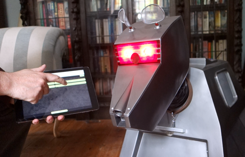 raspberrypi_otd's tweet card. Amazing homemade Doctor Who props that work with Raspberry Pi, from K-9 to sonic screwdrivers to a TARDIS that has been to the stratosphere and back.