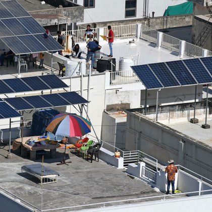 Tweet card summary image