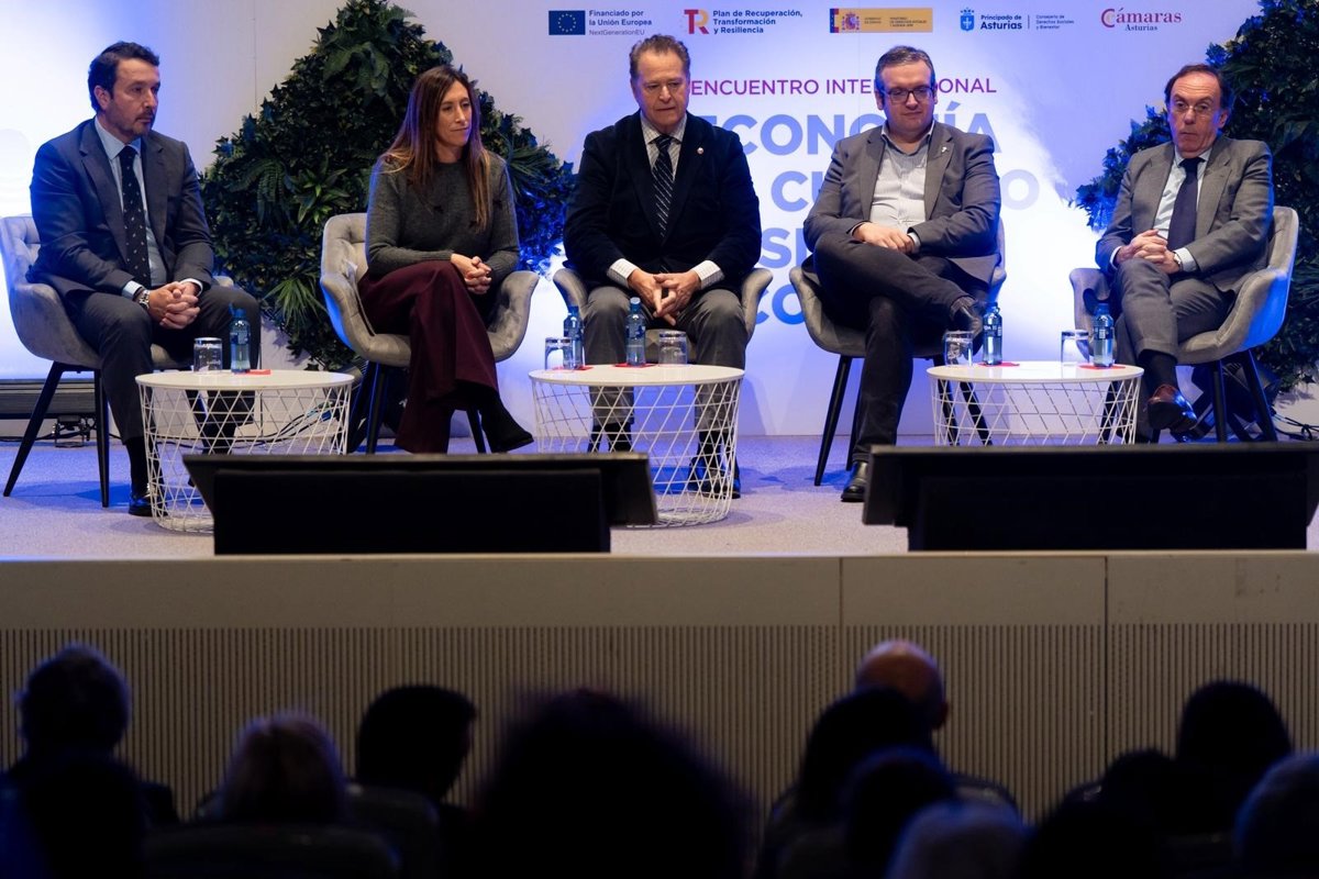 InfocomS's tweet card. El recinto ferial gijonés 'Luis Adaro' ha acogido este miércoles la inauguración del Encuentro...