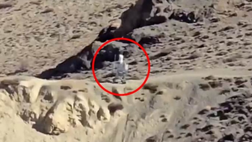 navasamajanews's tweet card. ಭಾರತ-ಚೀನಾ ಗಡಿಯಲ್ಲಿ (Border) ಚೀನಾ (China) ಹುಮನಾಯ್ಡ್ ರೋಬೋಟ್ (Robot) ಅನ್ನು ಕಾವಲಿಗಾಗಿ ನಿಯೋಜಿಸಿರುವ ಬಗ್ಗೆ ಊಹಾಪೋಹಗಳು ಉಂಟಾಗಿದೆ.