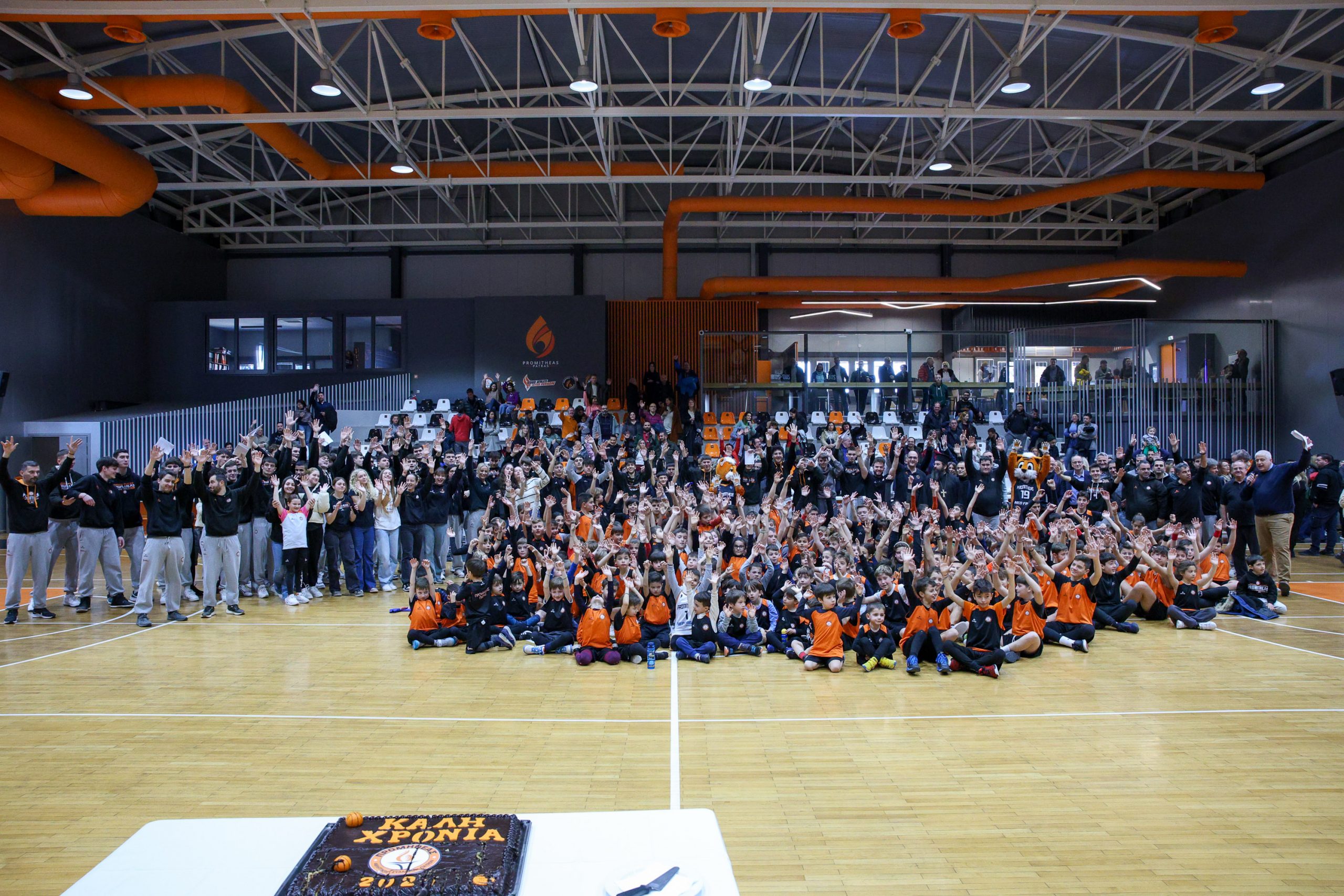 promitheasbc's tweet card. Πραγματοποιήθηκε το πρωί του Σαββάτου (3/2) η Κοπή της Πρωτοχρονιάτικης Βασιλόπιτας του Προμηθέα Πάτρας, μέσα σε γιορτινό και οικογενειακό κλίμα. Ήταν μια όμορφη εκδήλωση, η οποία έδωσε την ευκαιρία...