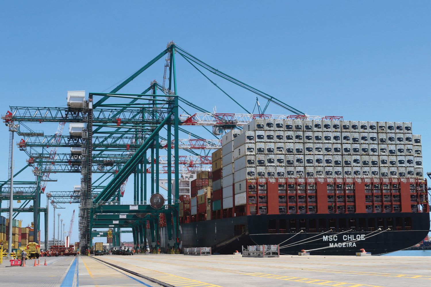 HeavyLift_News's tweet card. Liebherr Container Cranes Ltd. has signed a landmark contract to deliver two ship-to-shore (STS) cranes to Port Tampa Bay, marking Liebherr’s first STS installation on Florida’s Gulf Coast. The...