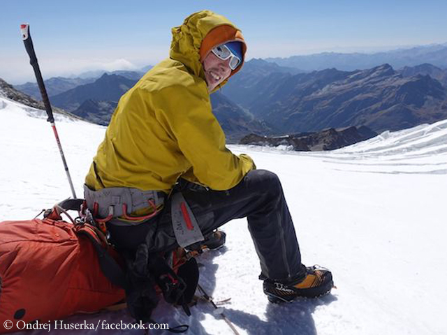 Springinsfeld's tweet card. Die kleine Funken Hoffnung, den slowakischen Bergsteiger Ondrej Huserka noch lebend aus einer Gletscherspalte am 7227 Meter hohen Langtang Lirung zu bergen, ist erloschen. Sein tschechischer Klette...