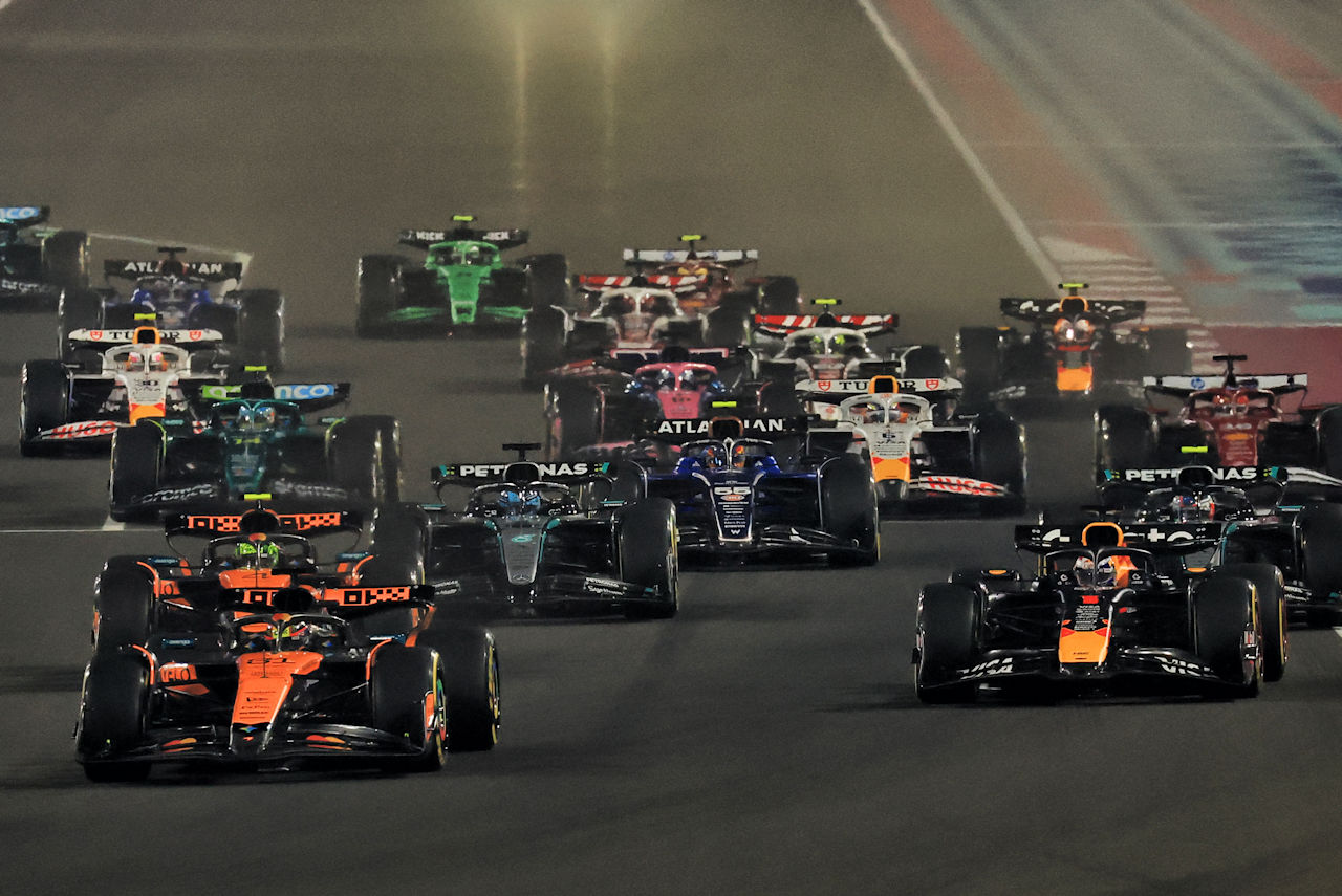 AUTOSPORT_web's tweet card. 　長年F1を取材しているベテランジャーナリスト、ルイス・バスコンセロス氏が、各グランプリウイークエンドのドライバーたちの戦いを詳細にチェックし、独自の評価により