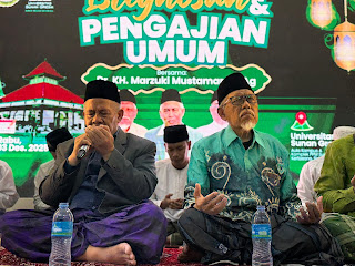 jatimsatunews's tweet card. KH Marzuki Mustamar Soal Konflik Petinggi NU, Ajak Jamaah Manut Masyayikh GRESIK | JATIMSATUNEWS.COM:  KH Marzuki Mustamar memberikan cerama...