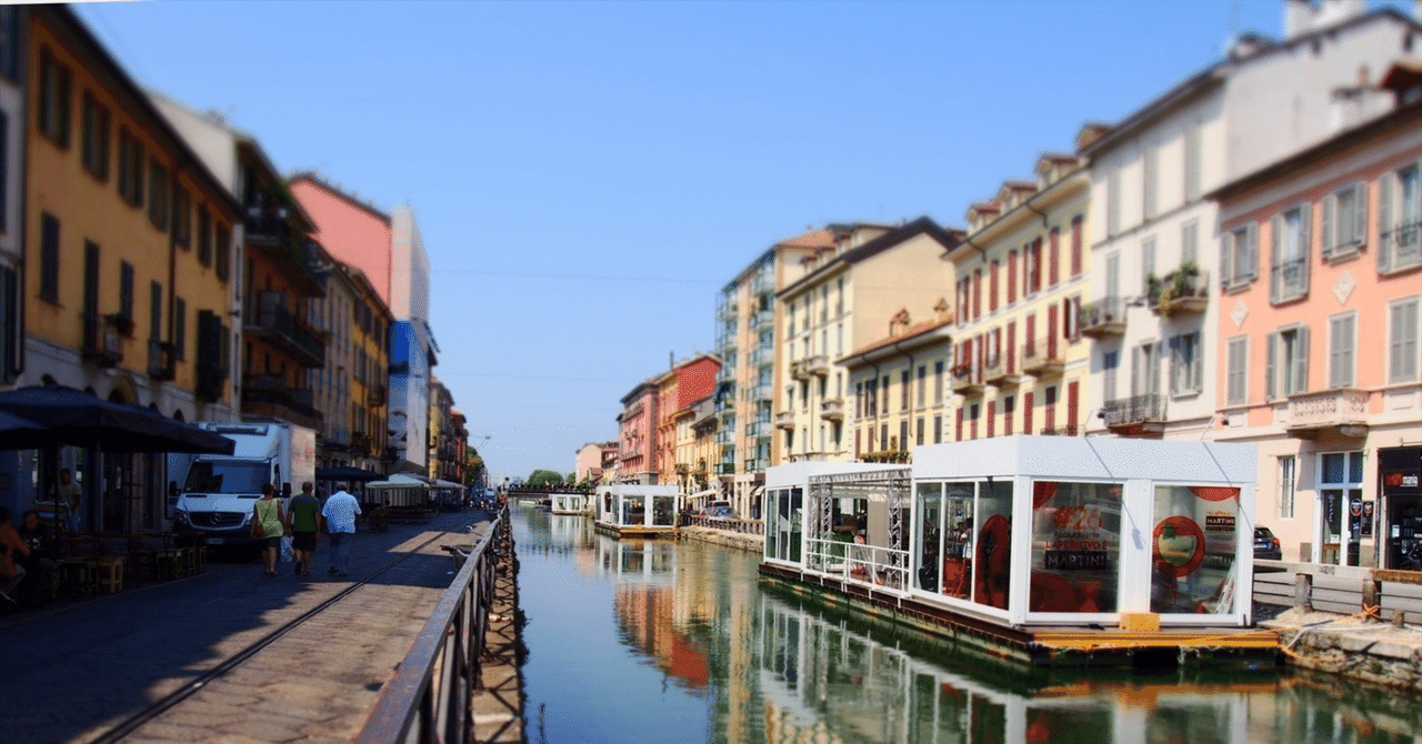 caffe_sigarette's tweet card. 今となっては「当たり前じゃん」っていう話ではあるのですが、、、、 「欧米は契約社会。契約書が全て」――その言葉の真意を、当時世間知らずな20代の私は、イタリアで痛感することになりました。イタリア　ミラノでの部屋探しの失敗談です。 海外で数か月単位で滞在する時、滞在先はどうやって探すでしょう？ 今なら日本に居ながらにしてネットでいろんな探し方が出来ますね。 立地も価格も間取りも、複数のプラット...