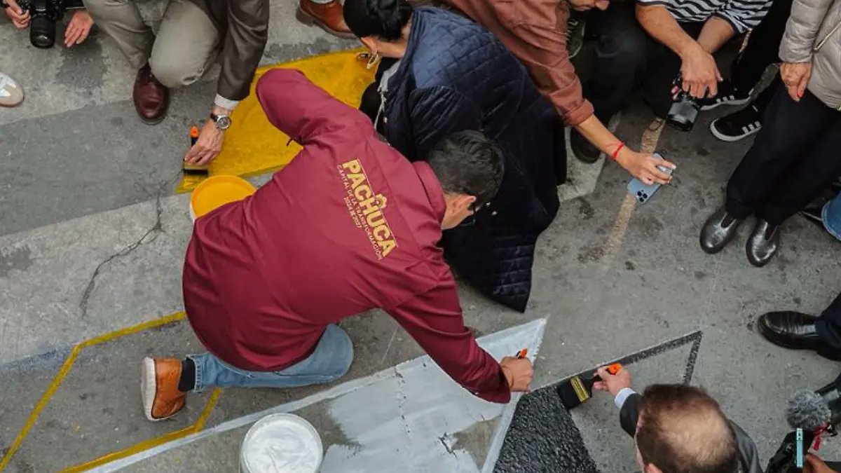 ElSoldeHgo's tweet card. La administración municipal comenzó trabajos en el Viaducto Nuevo Hidalgo, con labores por tramos y autorización del INAH