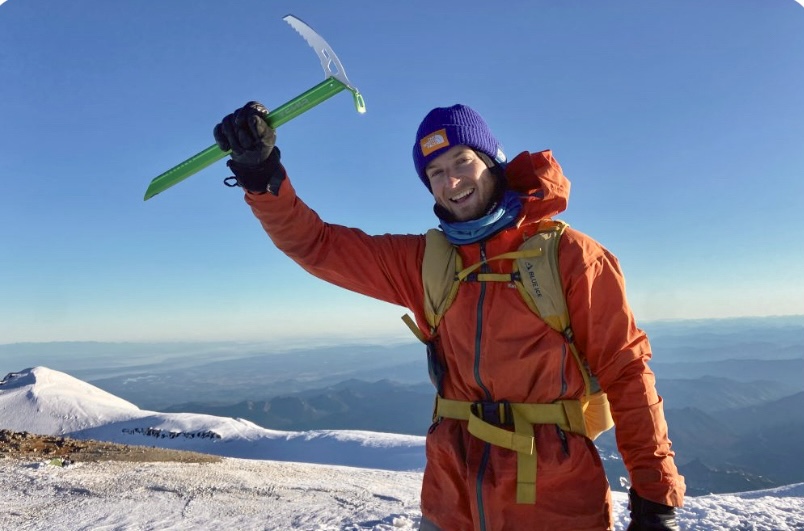 ExplorersWeb's tweet card. New Zealander Matheson Brown has set a new fastest-known time for climbing the highest peak in each of the 50 U.S. states. And he did it on the cheap.