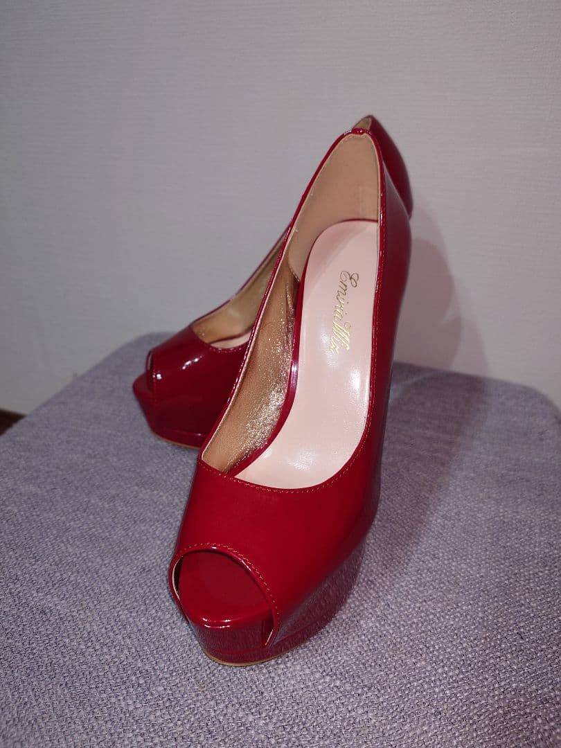 SoloMomCoder42's tweet card. エミリアウィズ✨️オープントゥをメルカリでお得に通販、誰でも安心して簡単に売り買いが楽しめるフリマサービスです。新品/未使用品も多数、支払いはクレジットカード・キャリア決済・コンビニ・銀行ATMが利用可能で、品物が届いてから出品者に入金される独自システムのため安心です。