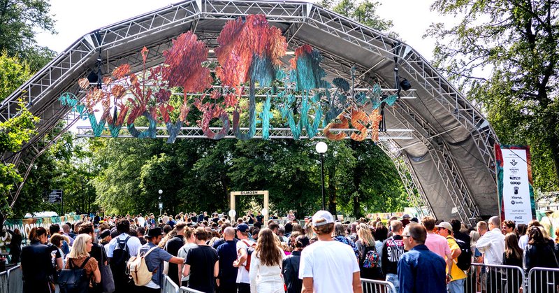 Tweet card summary image