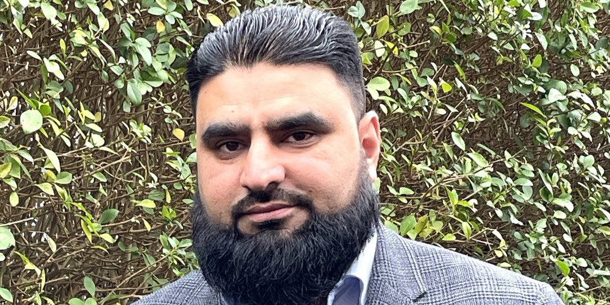 EasternEye's tweet card. Councillors vote to support Hope Not Hate despite concerns, as members report increased racist incidents following flag campaign