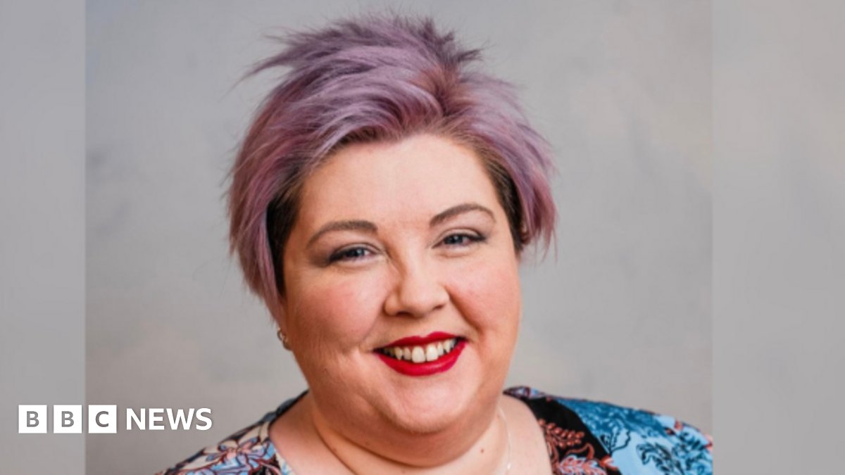 BBCNewsNI's tweet card. A teacher whose sister died from a brain injury at the age of 32 has helped create new lessons for schools on organ donation.