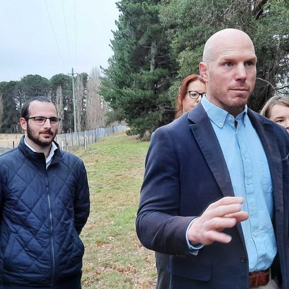 Tweet card summary image