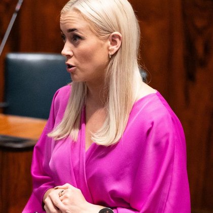 Tweet card summary image