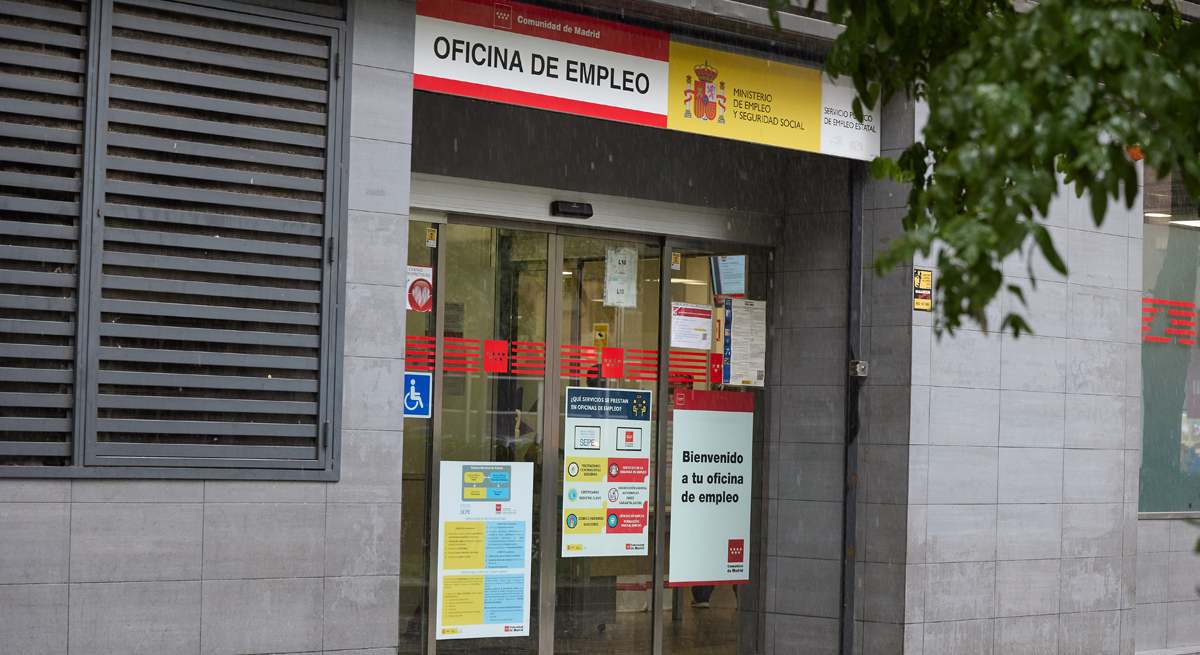 OrgBehaviorX's tweet card. Para Cepyme Aragón, los contratos temporales son la base de los datos positivos estivales, mientras que CEOE Aragón refleja que la evolución del empleo en el mes de agosto, con un repunte de 139...