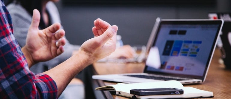 SourceCodeContr's tweet card. Open-source infrastructure is under strain, critical services face underfunding. Commercial users must contribute to sustain modern software.