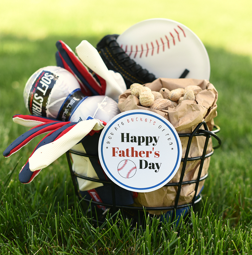 FunSquaredBlog's tweet card. This post has been sponsored by American Greetings.  All thoughts and opinions are our own.  A Peek at the Fun: Dad deserves to be spoiled for Father's Day but sometimes finding that perfect gift is