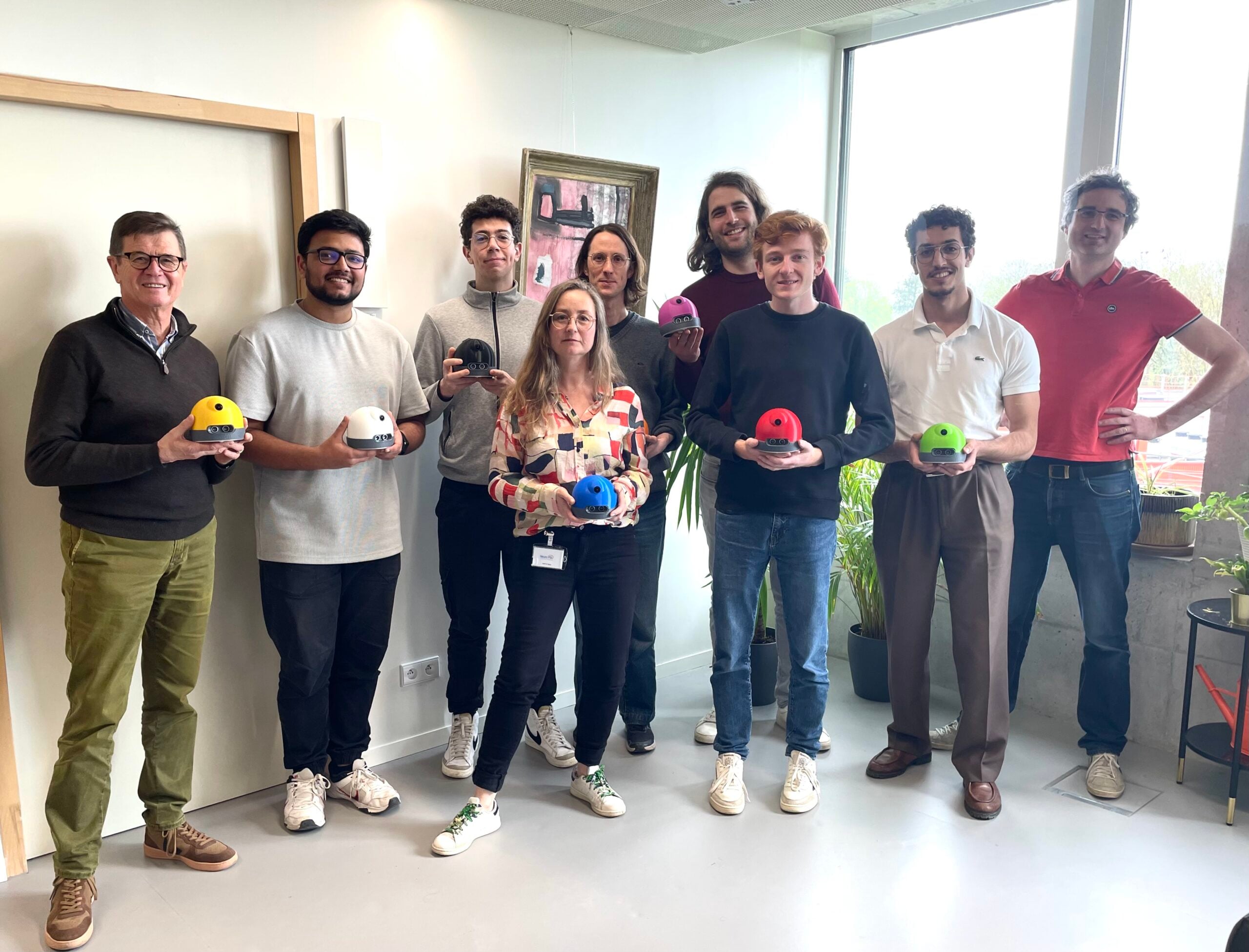 bymaddyness's tweet card. Learning Robots permet à tous de comprendre l’IA grâce à un robot éducatif