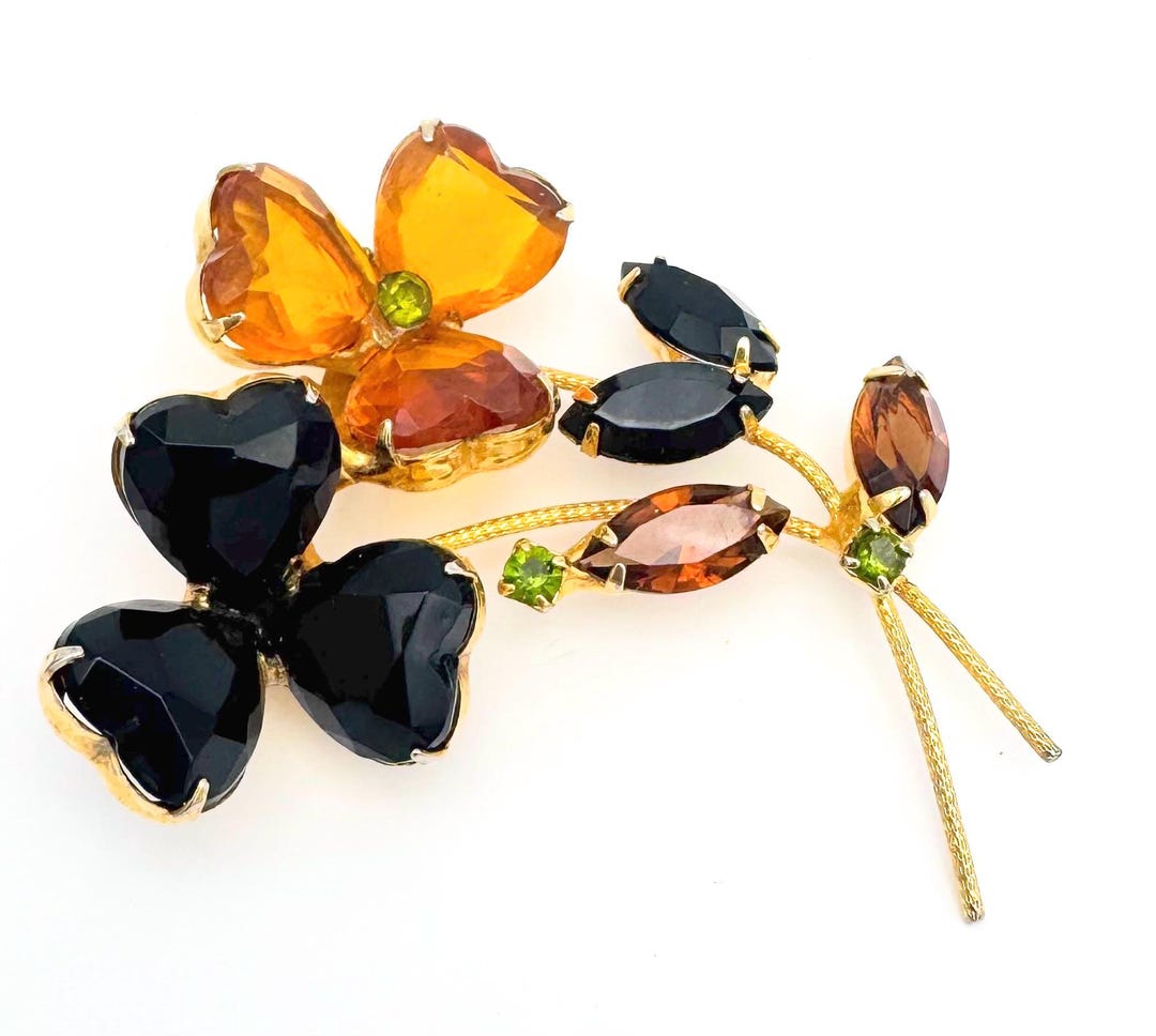 serendipitytrea's tweet card. This Brooches item by serendipitytreasure has 5 favorites from Etsy shoppers. Ships from Huntington Beach, CA. Listed on Dec 5, 2025