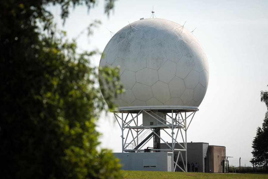 DavidJeans2's tweet card. Accel is leading a $275 million funding round into Chaos Industries, a defense tech company that sells a suite of communications and radar technologies.